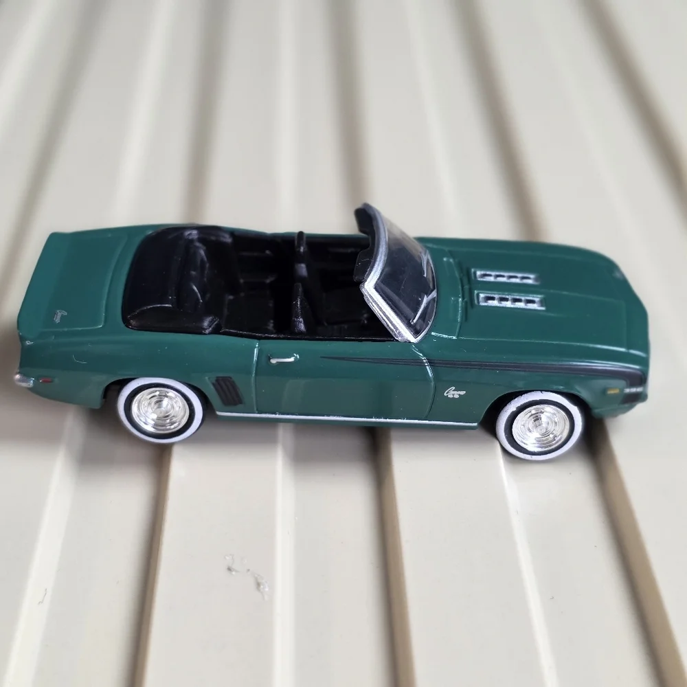 2001 Readers Digest Die Cast 1969 Camaro Toy Car
